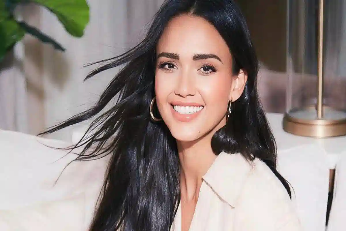 رنگ کردن مو با وسمه