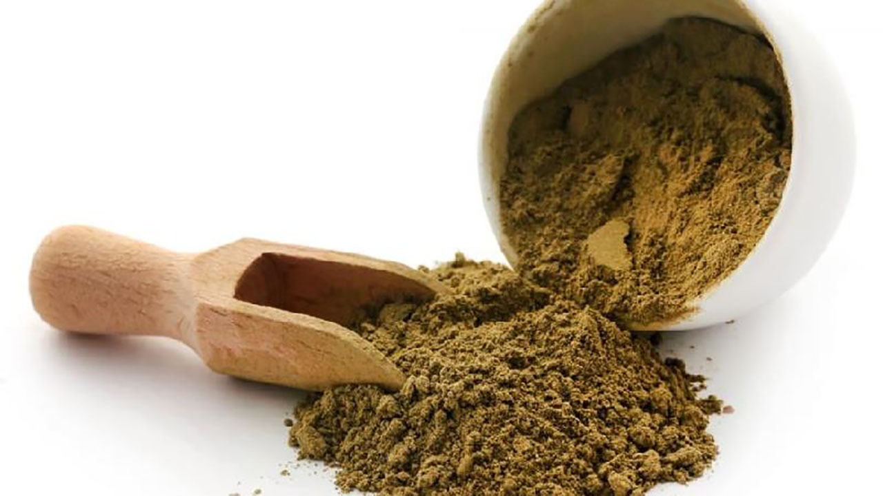 رنگ کردن مو با وسمه