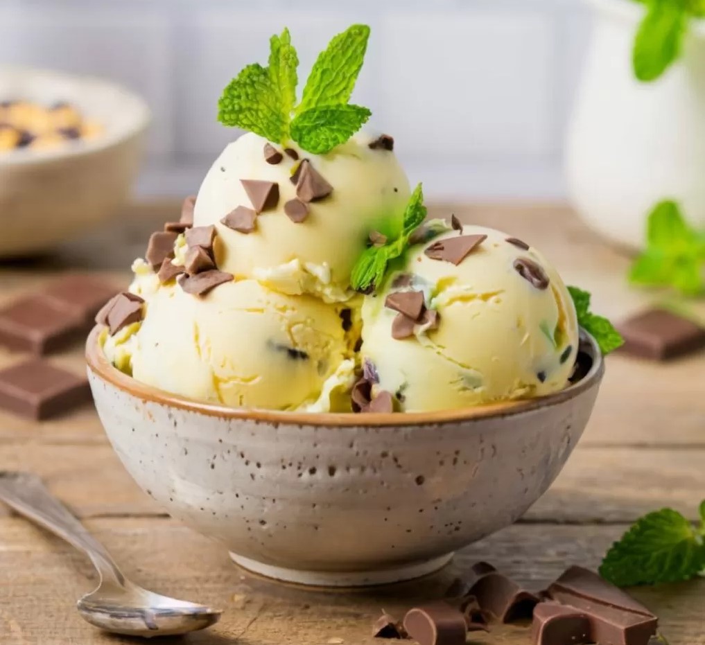 طرز تهیه بستنی خانگی با شیر - بستنی با ثعلب