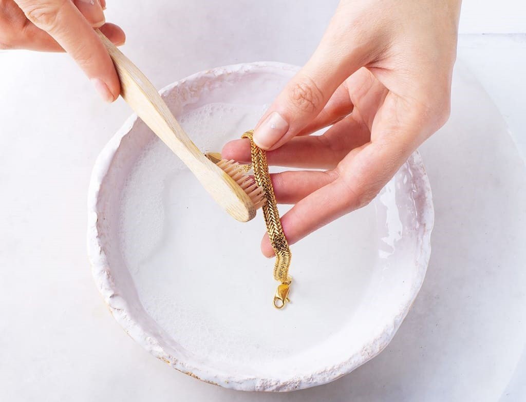 روش تشخیص طلا در خانه با الکل