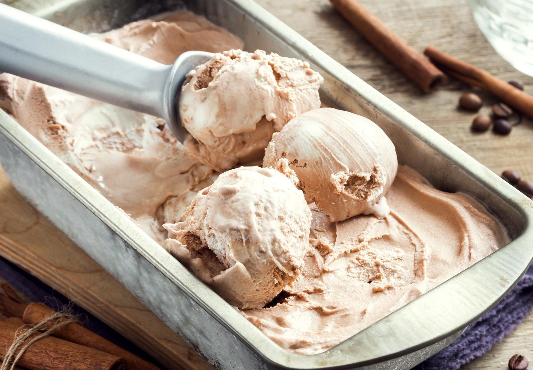 بستنی بدون ثعلب - طرز تهیه بستنی خانگی با شیر