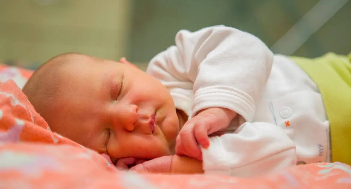 درمان زردی نوزاد در منزل با 5 تکنیک حیاتی